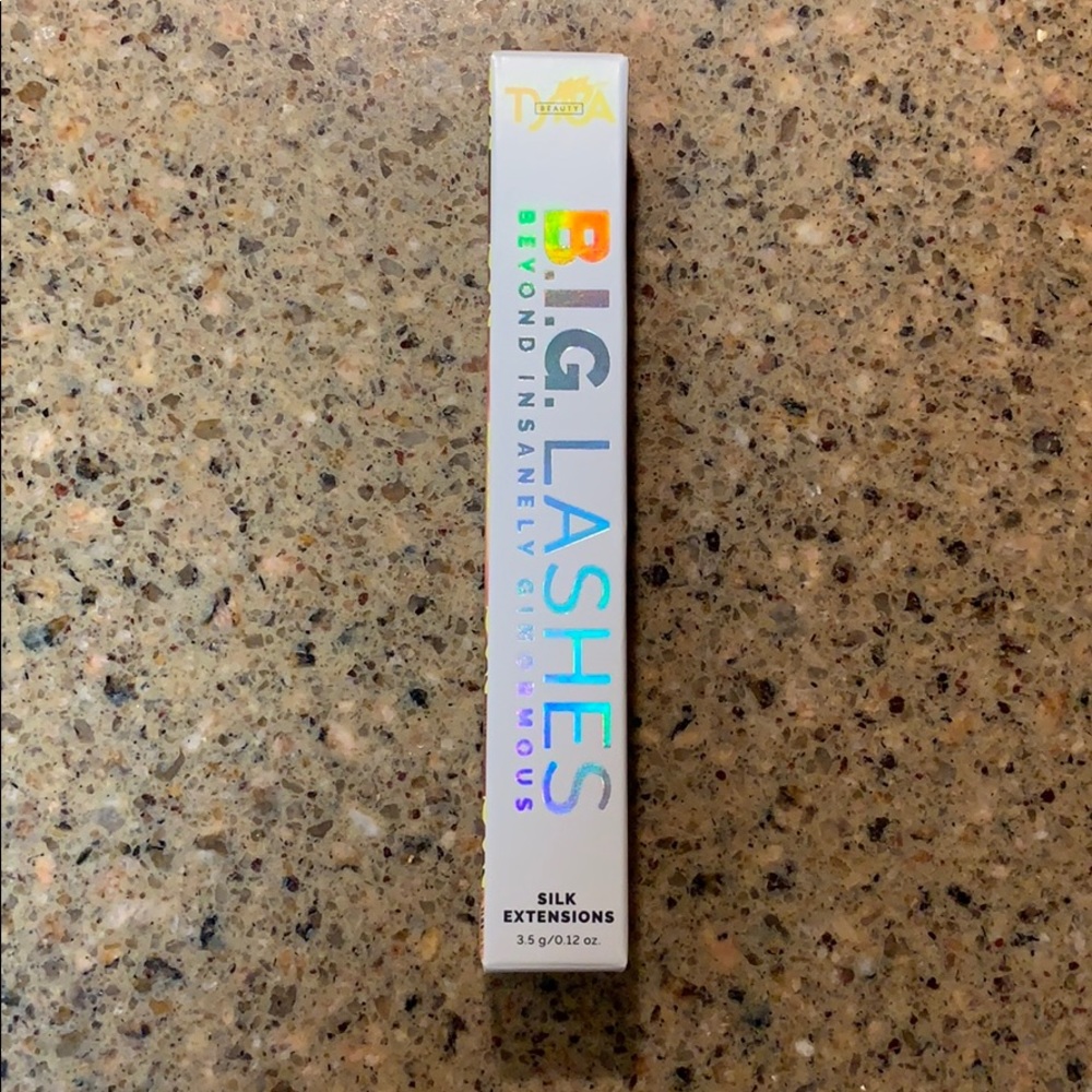 Tyra Banks Silk Extensions